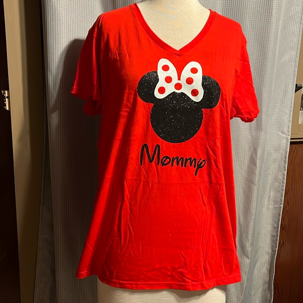 NWOT! Disney Mommy with glitter